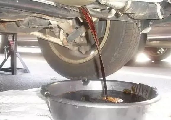 潔匠凈化·的凈工業(yè)除臭劑_廢機(jī)油處理難度大，擺脫“惡臭異味”又有什么方向？