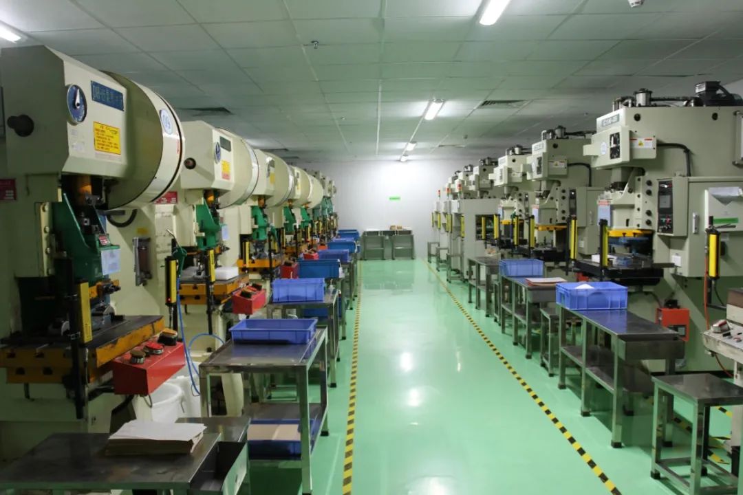 五金加工廠有機廢氣異味控制，Dejing的凈?除臭劑如何做到？.jpg