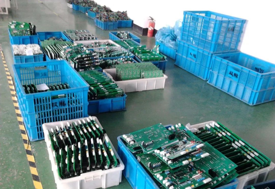 電子工業(yè)廢氣VOCs污染如何治理？的凈-異味控制劑還原綠色健康呼吸！.jpg
